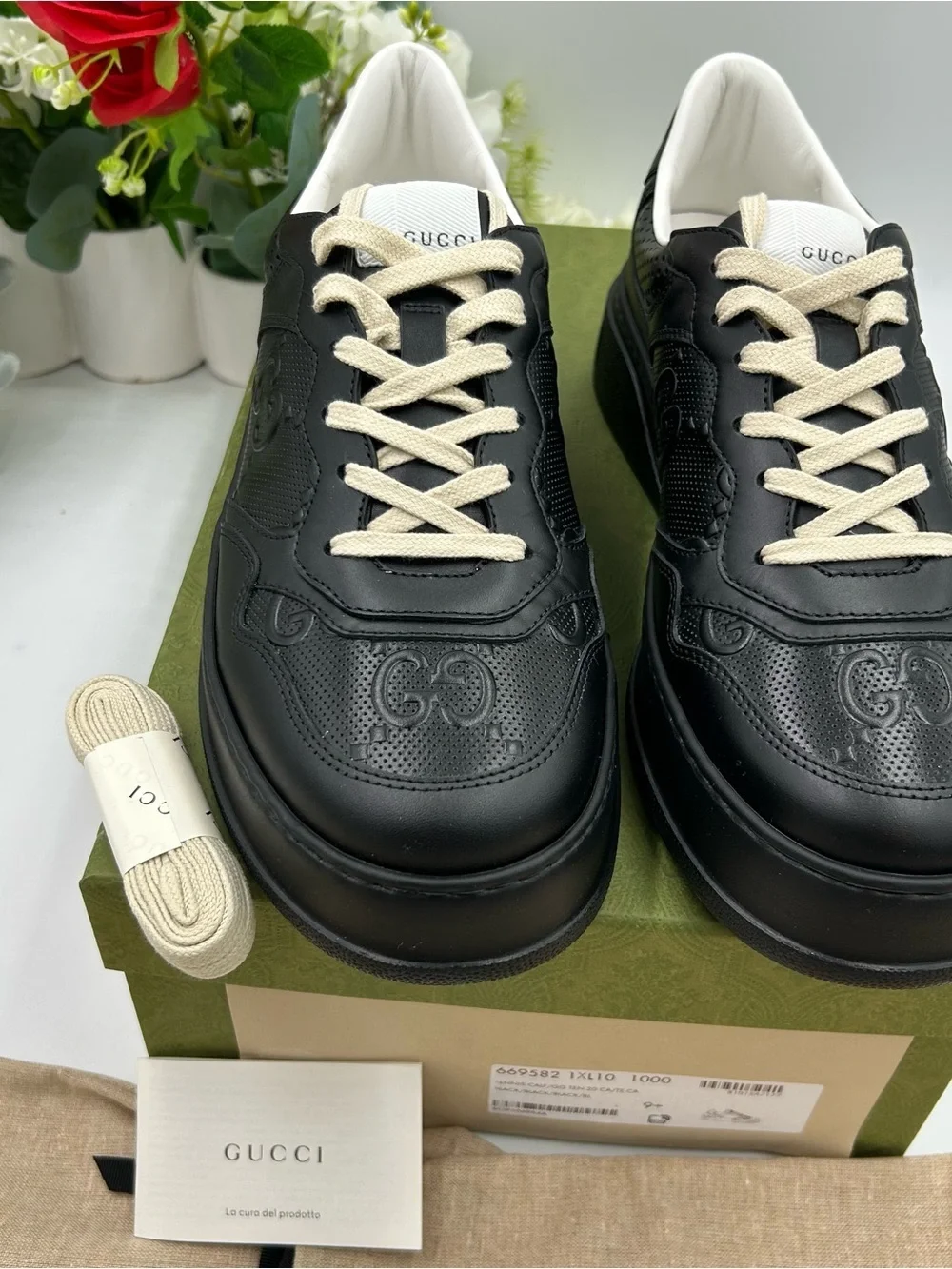 Gucci sleek black